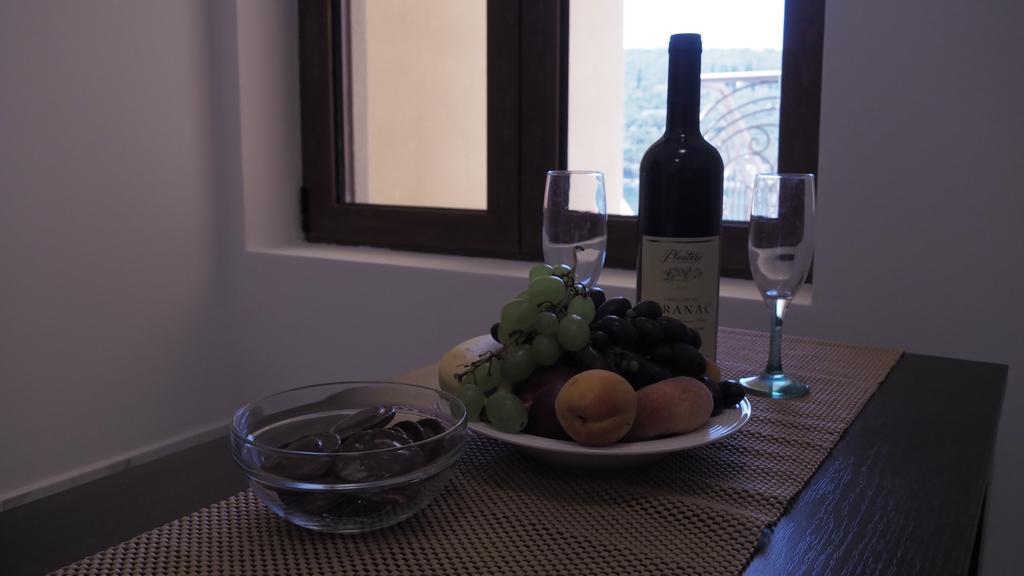 Vilena Apartmani Тиват Экстерьер фото
